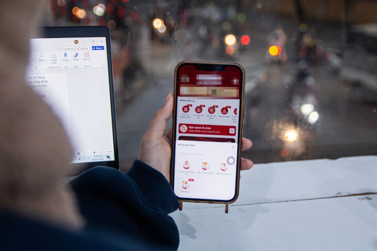 Cho phép sử dụng dữ liệu sổ sức khỏe điện tử tích hợp trên VNeID thay thế sổ giấy